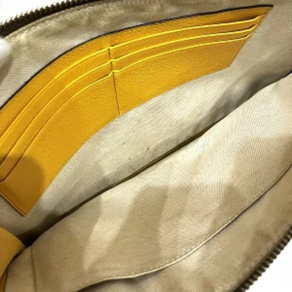 Gucci GG Supreme Bag Clutch - Picture 5 of 6